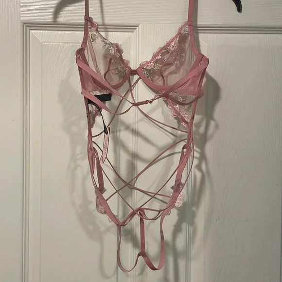 Victoria's Secret Pink Dusty Rose Floral Embroidered Strappy Teddy Lingerie - Picture 7 of 10